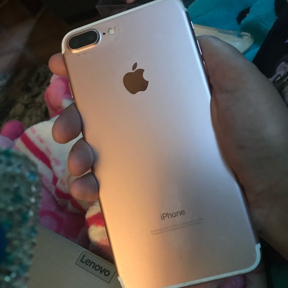 APPLE IPHONE 7 PLUS IN ROSE GOLD - Picture 2 of 9